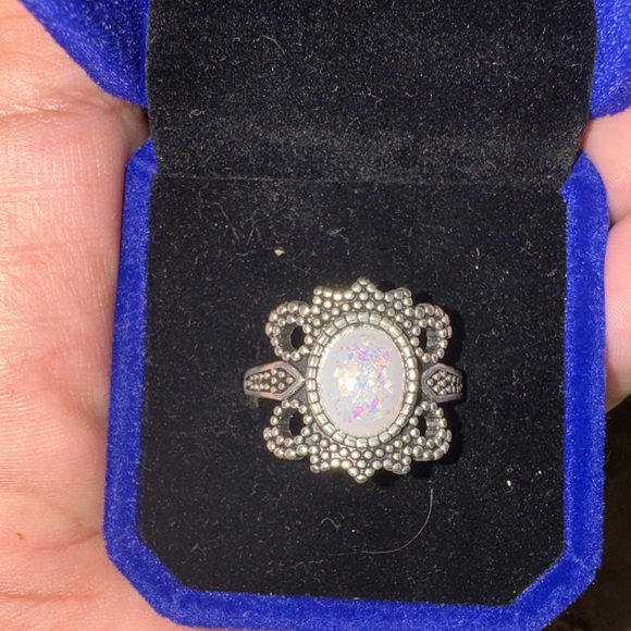 Opal Silver and White Gemstone Ring - Picture 3 of 6